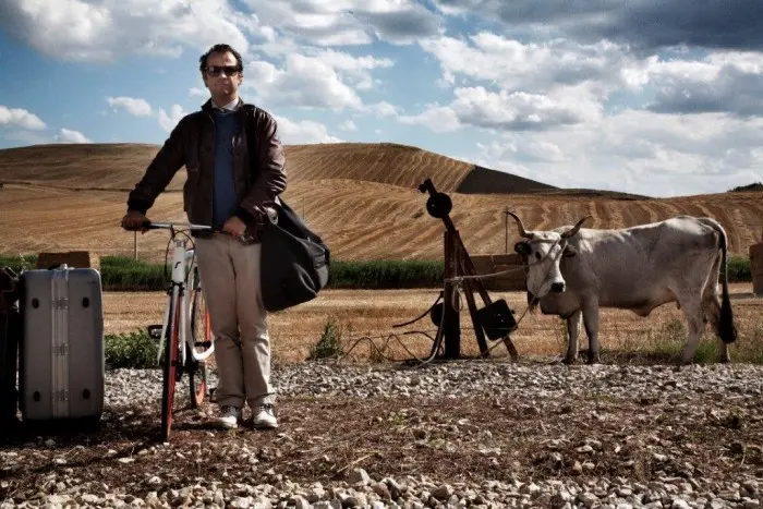 cineturismo, location, cinema, turismo, film tourism, movie tour, pietrapertosa, castelmezzano, volo dell'angelo, grotte di pertosa auletta, fabio volo, silvio orlando, un paese quasi perfetto, Massimo Gaudioso