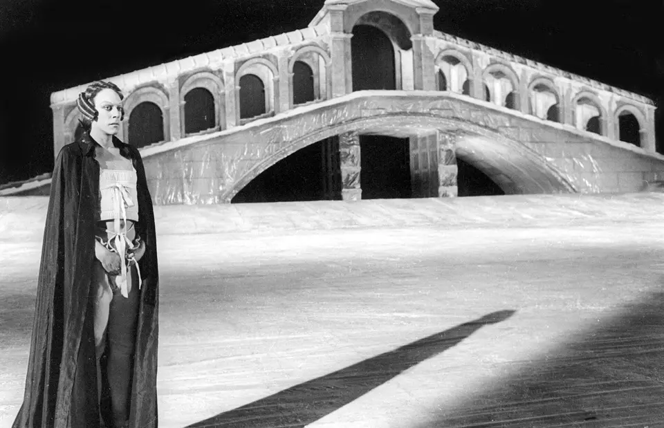 cineturismo, location, cinema, turismo, film tourism, movie tour, Casanova, Federico Fellini, Fellini, Donald Sutherland, Cinecittà, Studios, Studio 5, teatro di posa, Venezia, Venice
