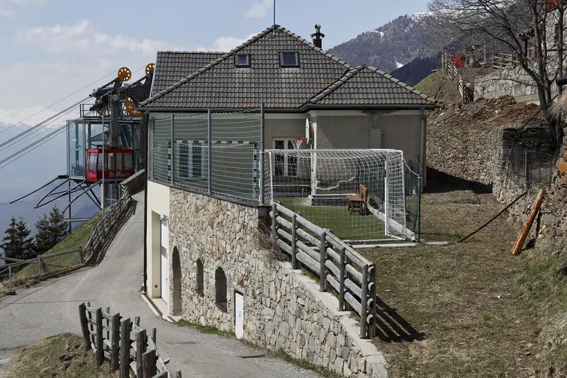 Campo sportivo della scuola elementare di San Martino al Monte